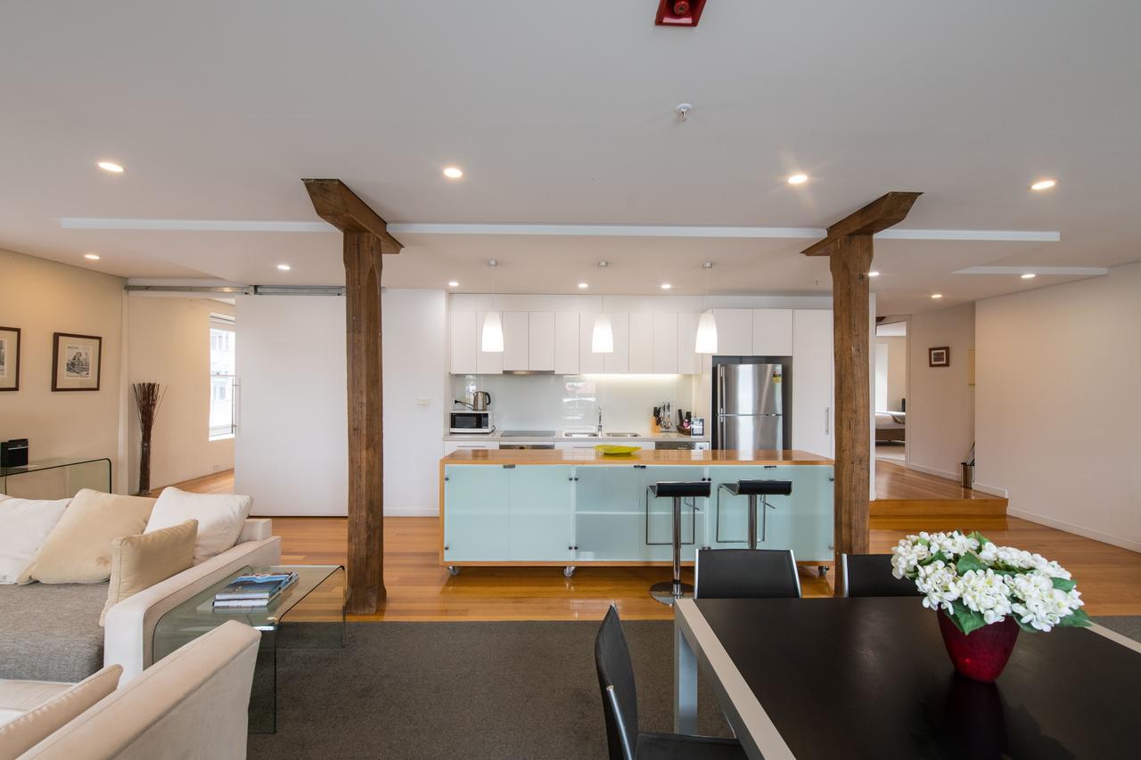 Sullivans Cove Apartments Hobart Exteriör bild A modern apartment in the former warehouse