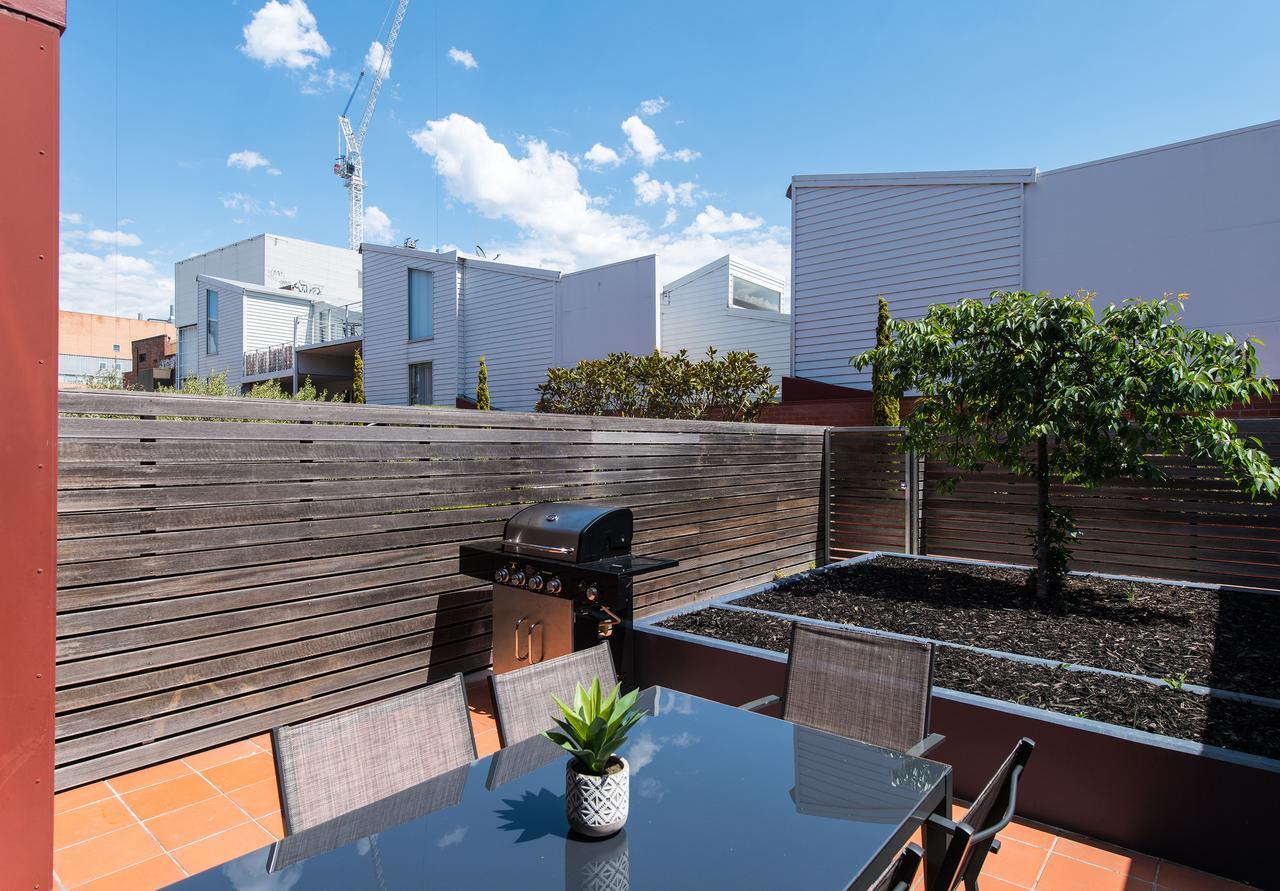 Sullivans Cove Apartments Hobart Exteriör bild Rooftop garden